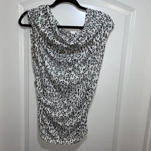 Women’s Express Sleeveless Leopard Print Top